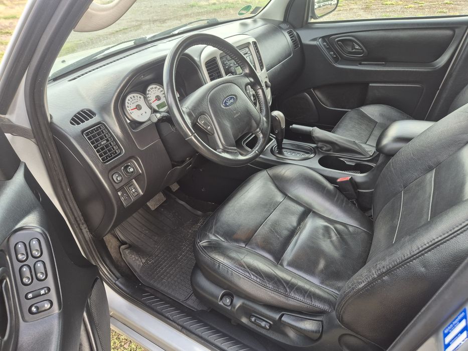 Ford Maverick 3.0 benzina Cutie Automata