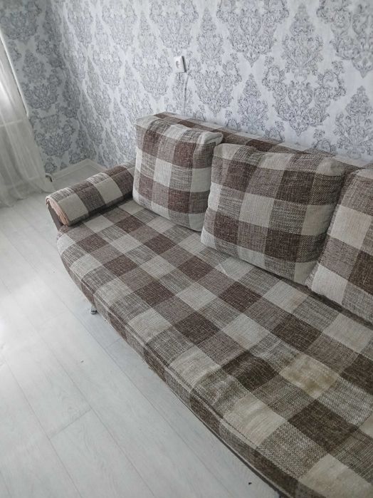 продам  диван   б\у состояние   хорошее