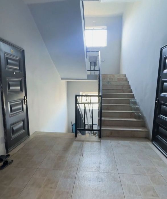 Шарк массив 2 -этаж Гиштли дом  142 m2