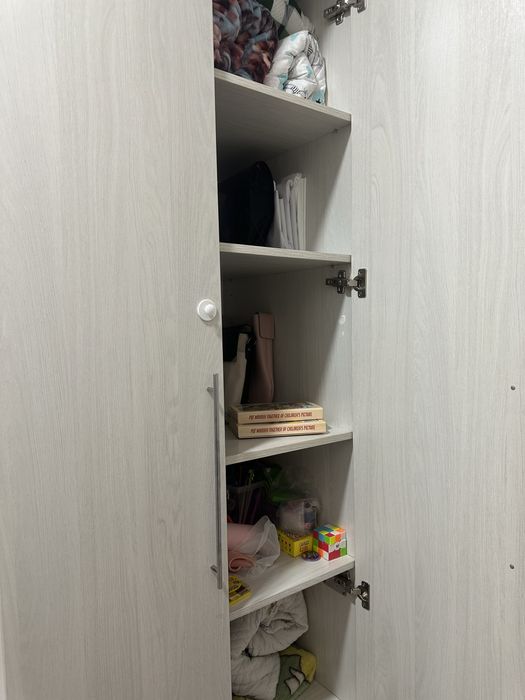 Продам шкаф для прихожей