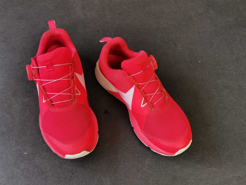 Ghete munte 37 38 adidasi bocanci alergare ADIDAS TERREX boa ca NOI