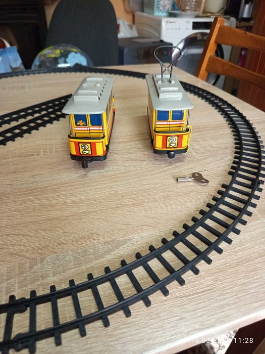 Ретро влак тенекиен