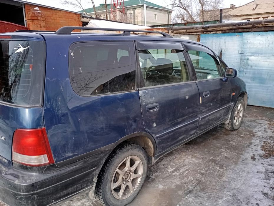 Продам автомабиль HONDA SHUTTLE