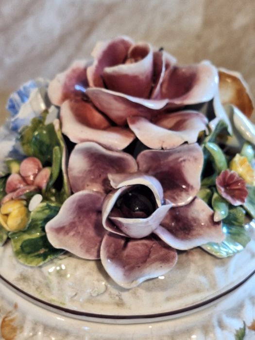 Италианска бонбонера Bassano