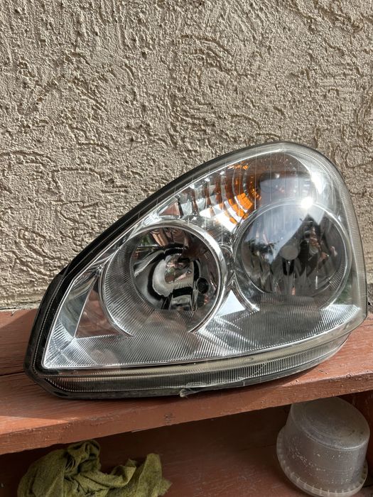 Фары передние на ВАЗ 2171 Приора