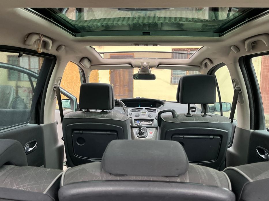 Vând Renault Megane Scenic 2