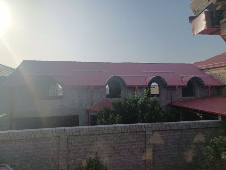 Срочно Сотилади Ховли 3 сотих,подвал+1 этаж 300кв+подвал.135000$Тарвма