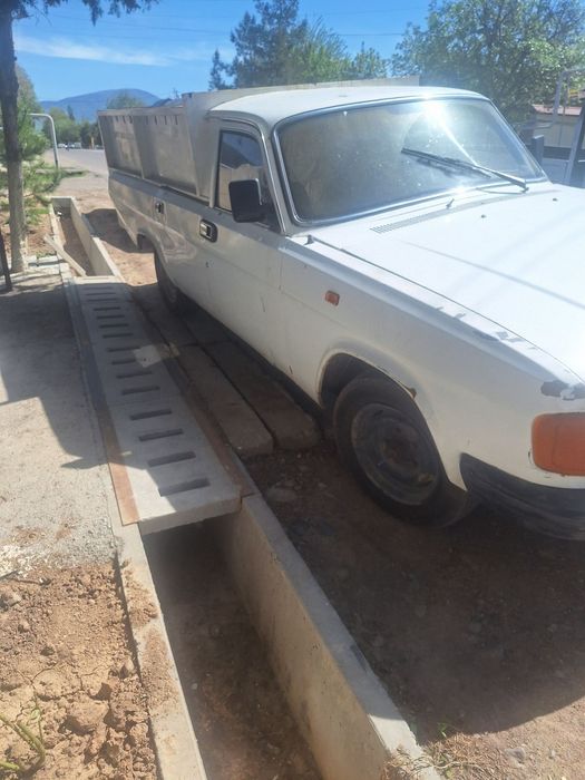 volga pikap dakumentlari joyda naxadu yurb tutgan moshina