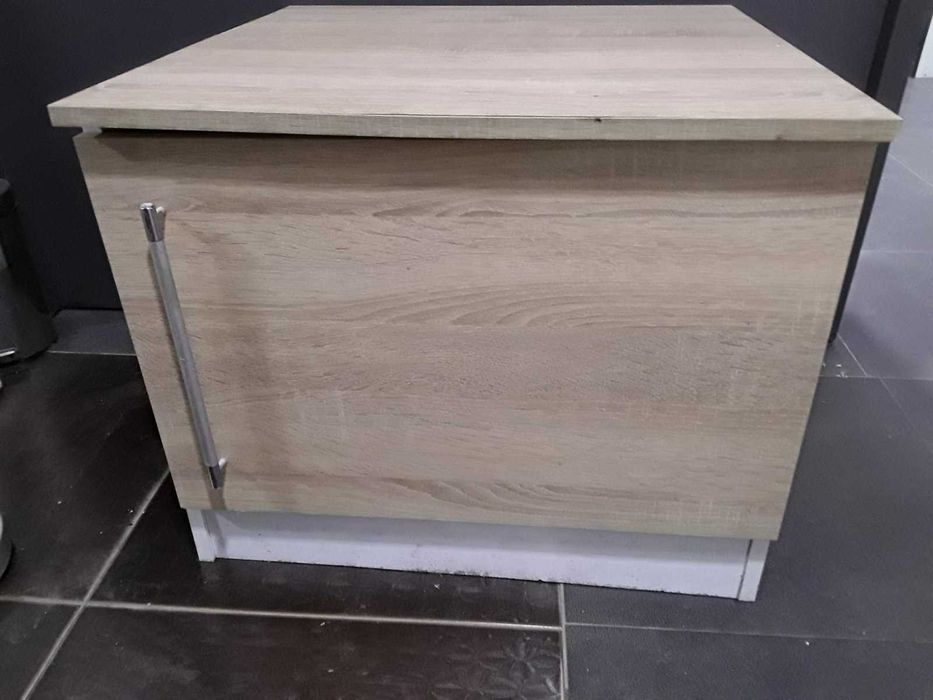 Шкафче за Раховец
