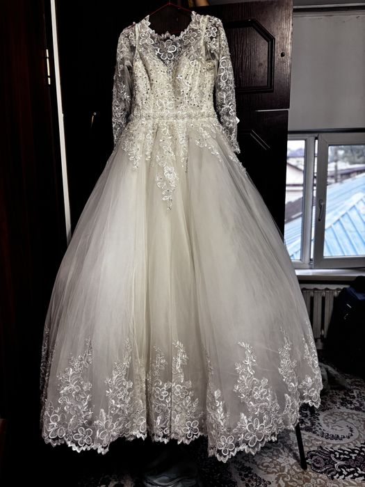 Свадебный платье