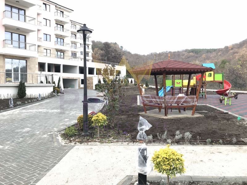 Продава се Двустаен апартамент в Варна, Виница - 73 кв.м за 1101 €/кв.м - Снимка #9