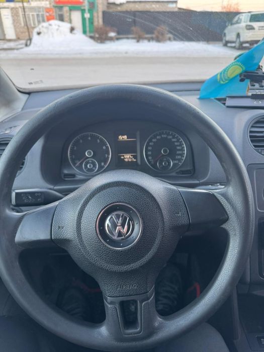 Продам Volkswagen caddy 2013