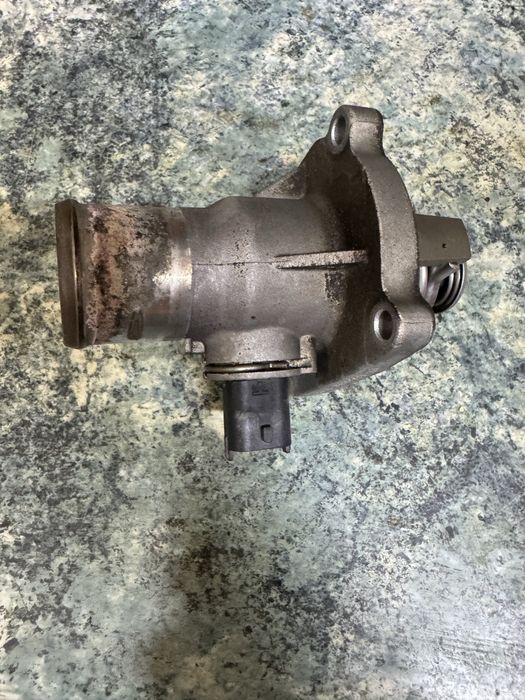 Термостат от Шевроле круз