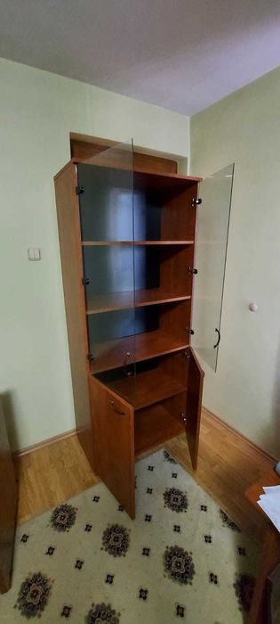 Dulap cu vitrina bibleoteca