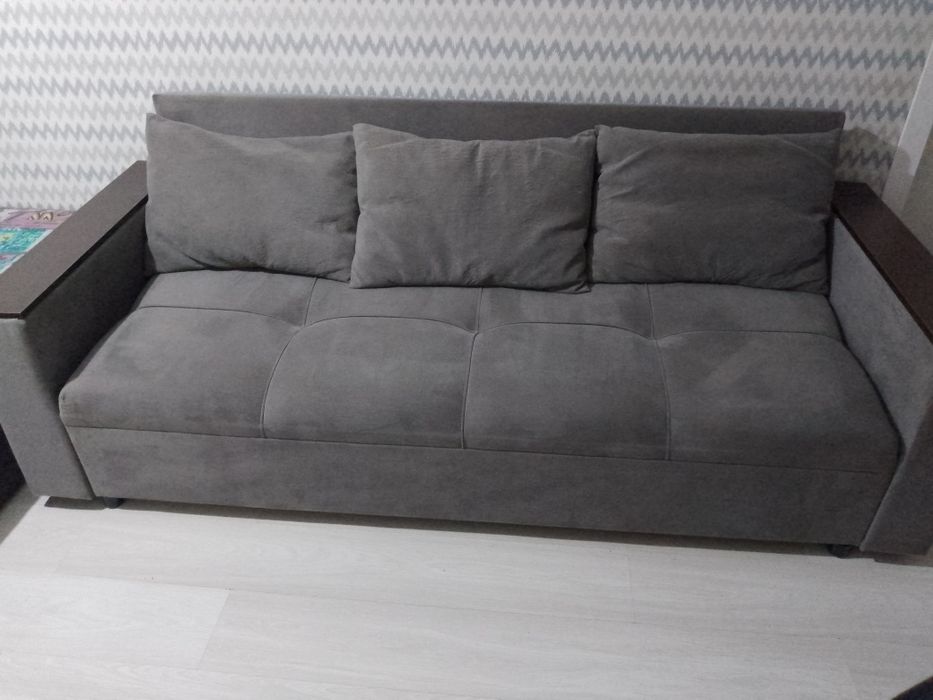 Продам диван в отличном состоянии