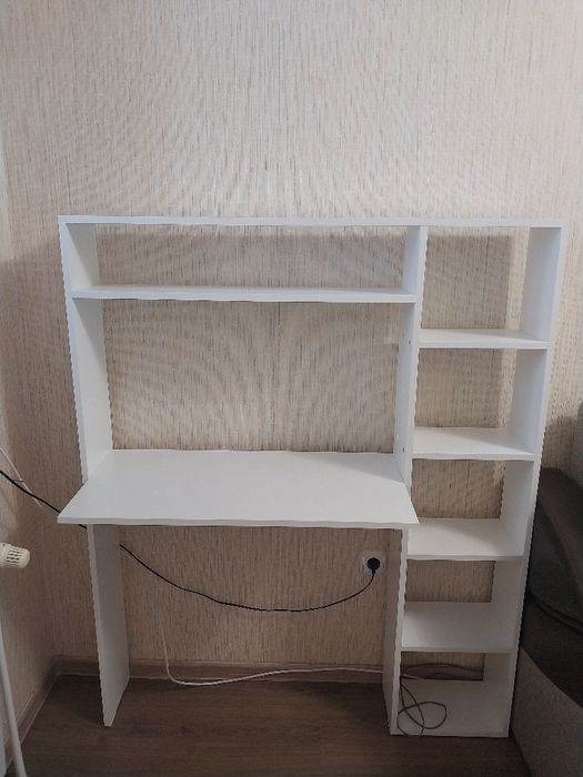 Компьютерный стол (новый)