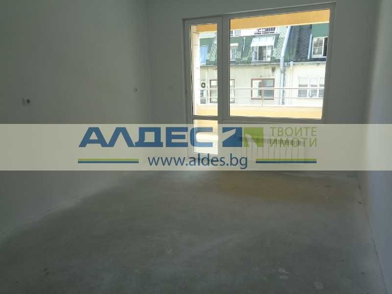 Продава се Тристаен апартамент в София, Лозенец - 136 кв.м за 2714 €/кв.м - Снимка #11