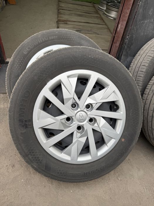 Продам резину с дисками R15