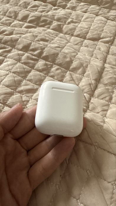 Продам air pods оригинал