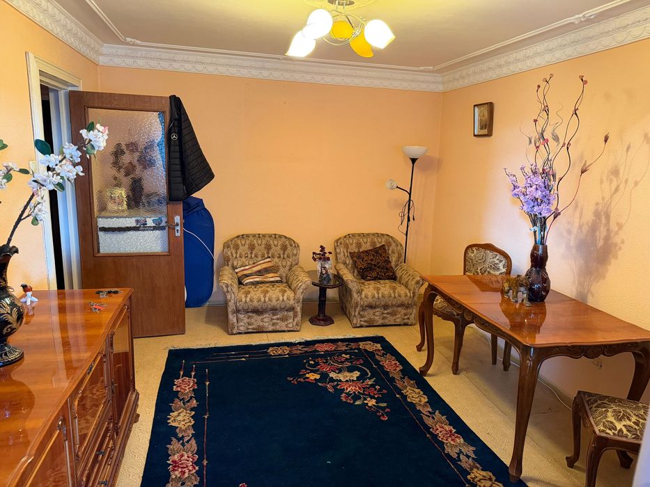 Vand Apartament 3 camere