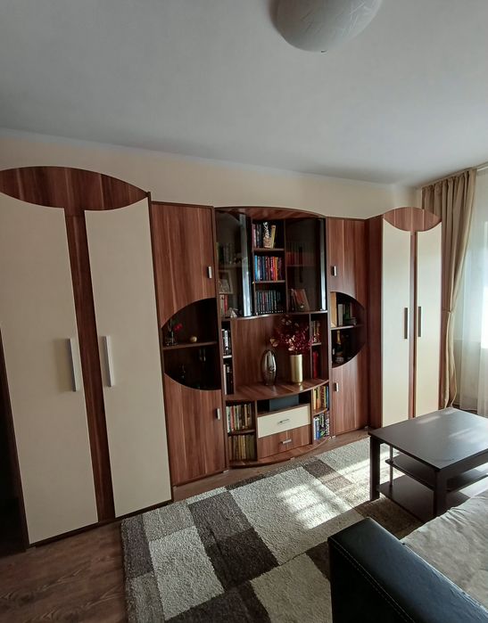 Vand mobila sufragerie