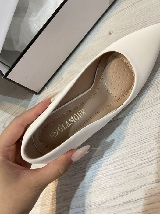 Туфли белые новые