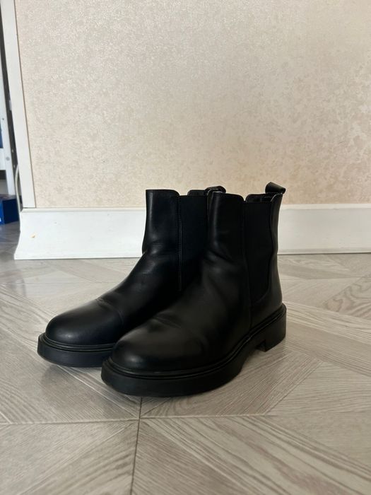 Ботинки женские демисезонные.