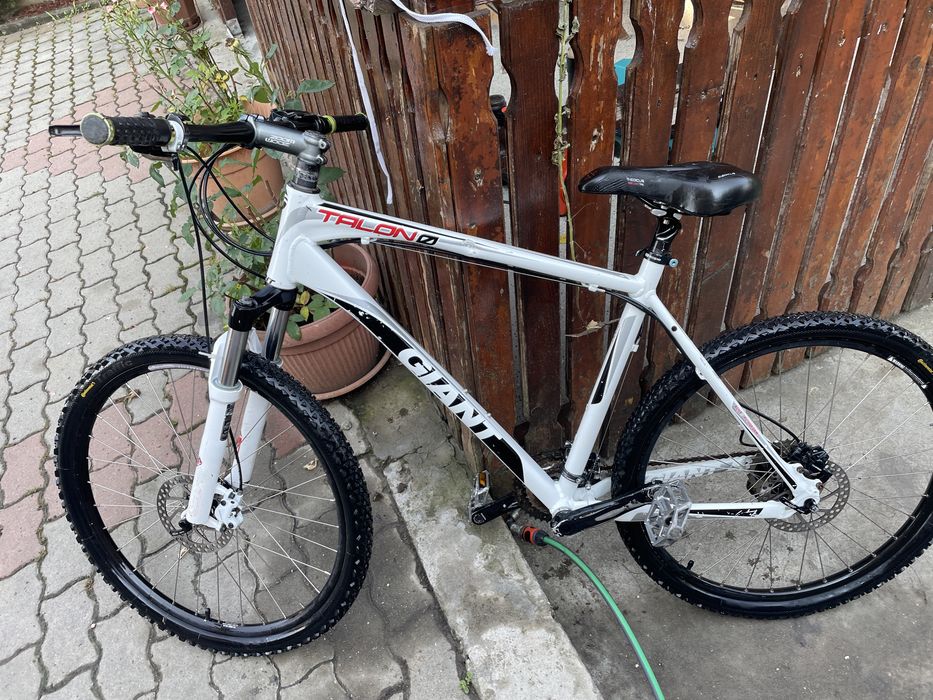 bicicleta giant cadru aluminiu