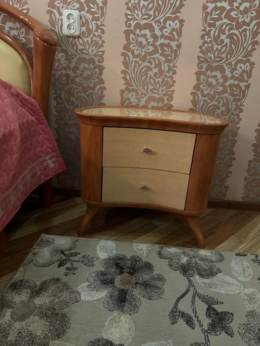 Спальный гарнитур продам