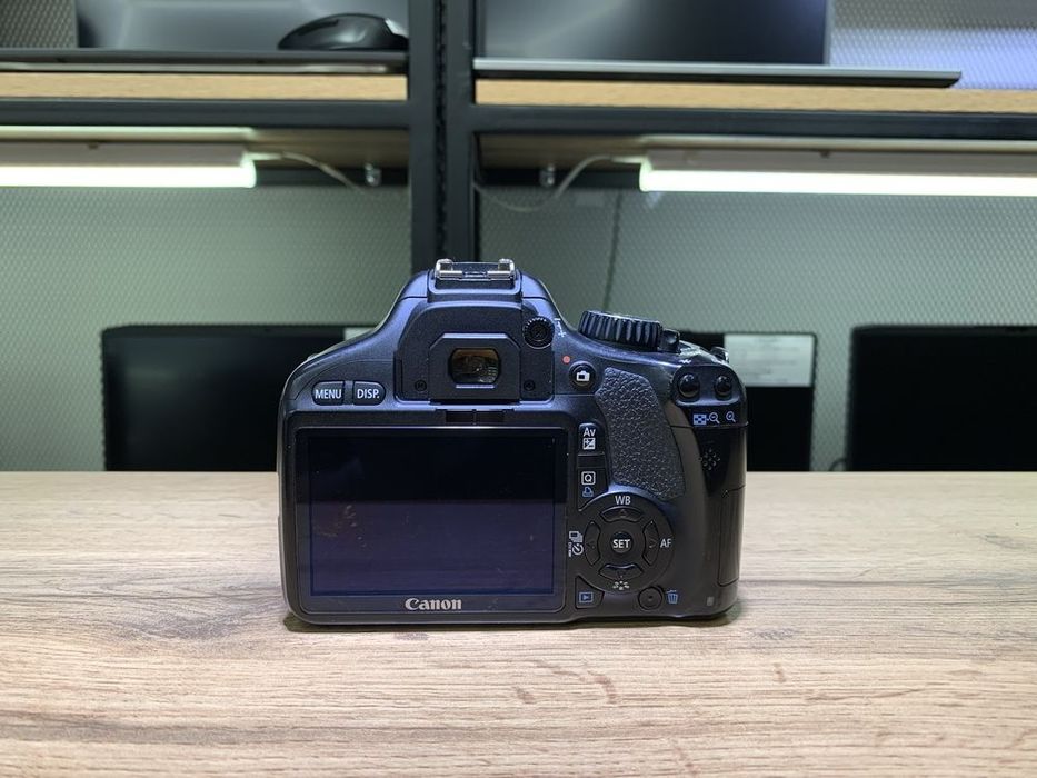 Продам фотоаппарат canon eos 300v