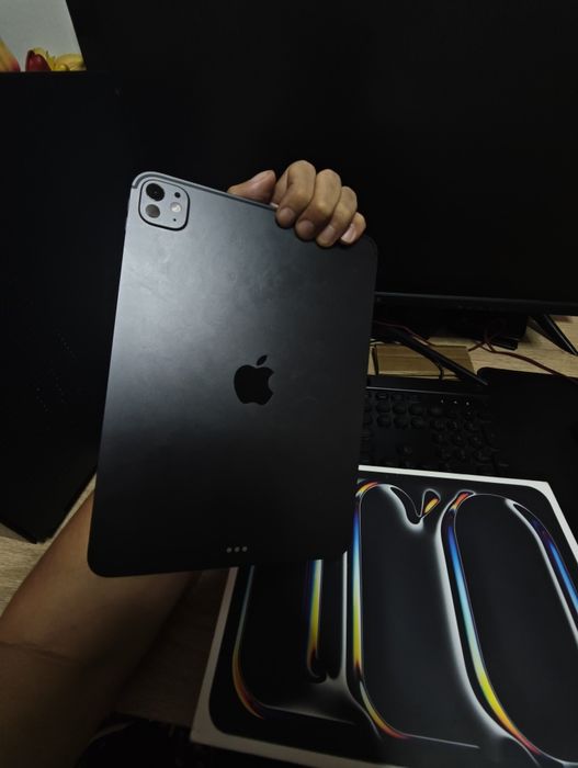 Ipad 11 pro M5 продам