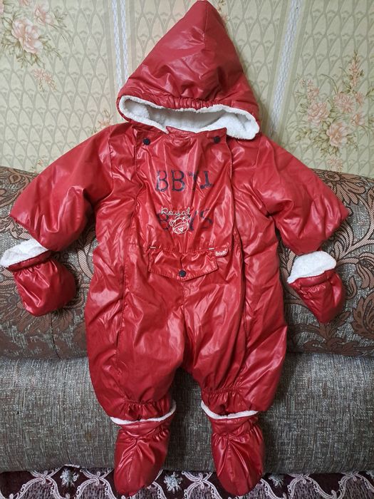 Продам детские комбинезоны