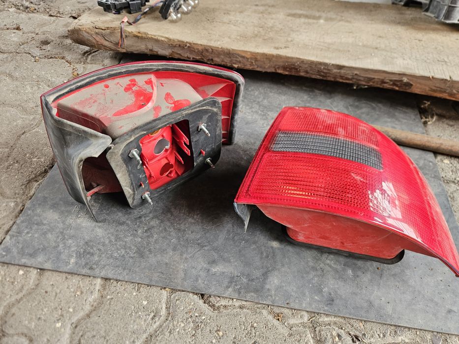 Задние фонари Audi A6 C5 Avant