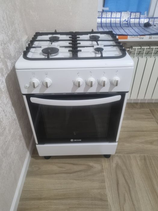 Газовая плита Delux