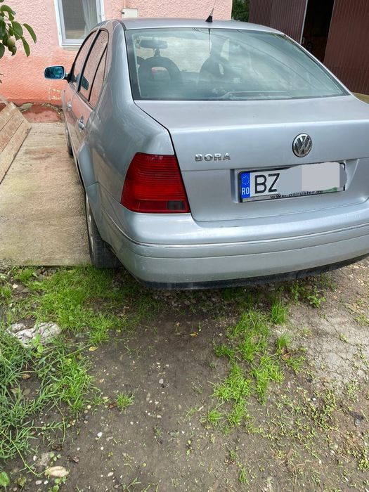 Vând Volkswagen Bora 1.6