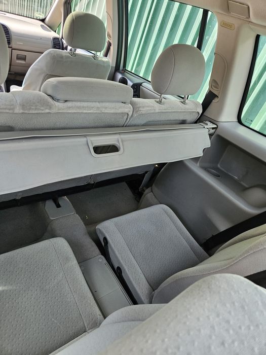 Vând Opel Zafira