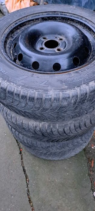 Vand jante tabla R15 pentru Logan cu cauciucuri de iarna