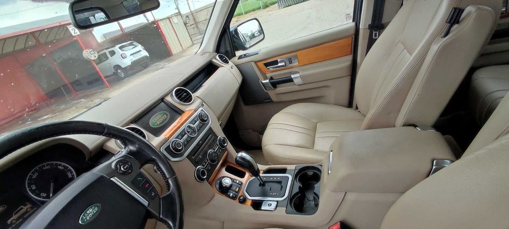 Land Rover Discovery 4 autoutilitara cu 4 locuri Euro 5 schimb cu moto  sau mașină mică