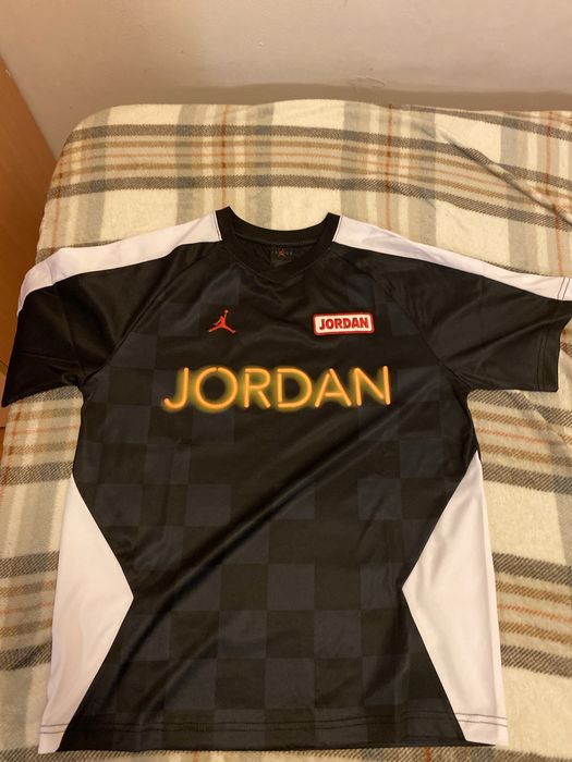 Tricou jordan marimea L