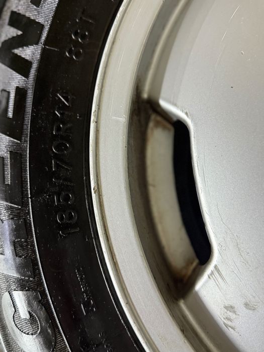 Продам диски с шинами Audi b3/b4