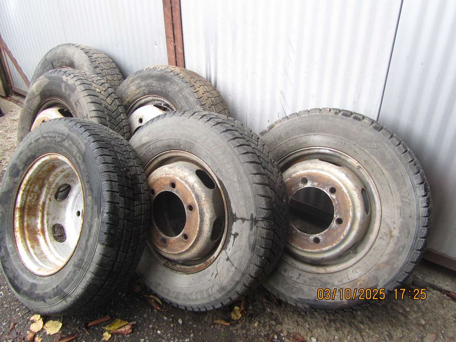 Vand 4 jante de mercedes vario cu anvelope pe 16