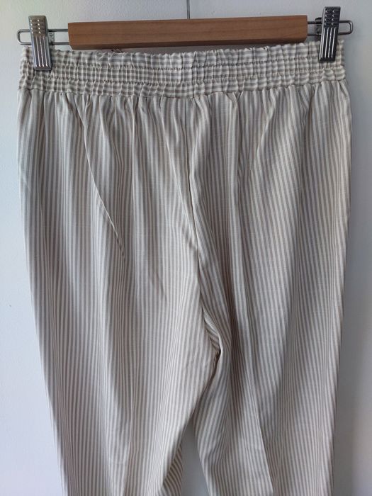 Pantaloni dungi Stradivarius
