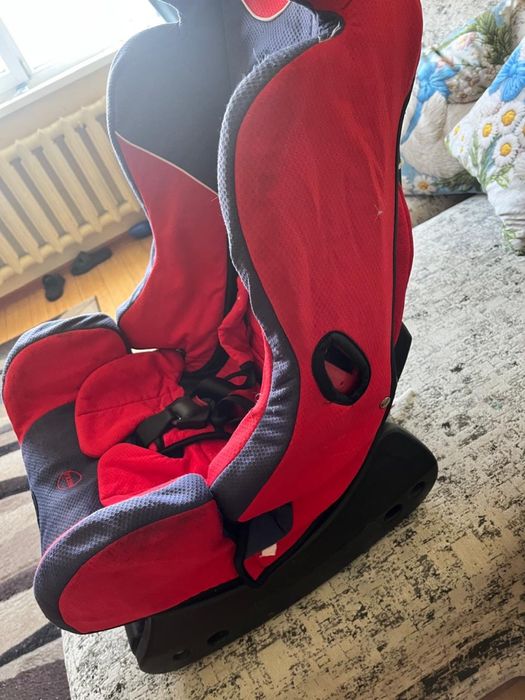 Срочно продам детское автокресло