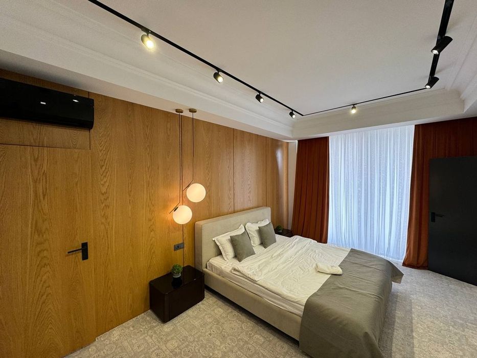 Оила ва Дўстлар учун Дубай Чорбогда жойлашган 20