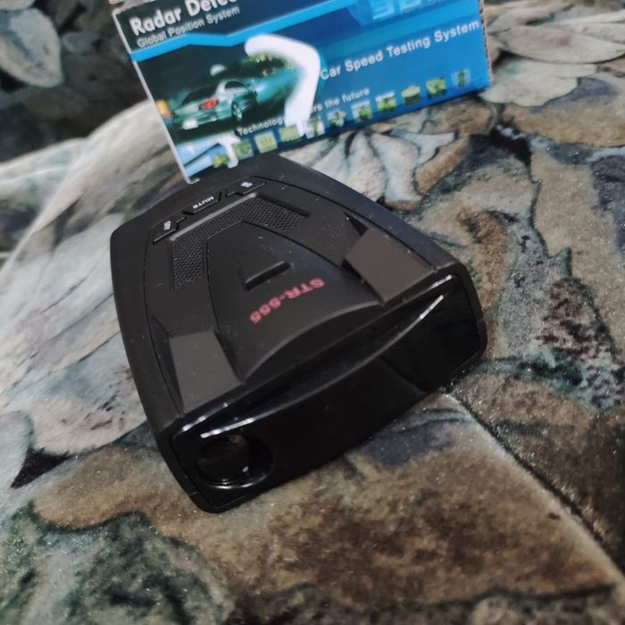 СРОЧНО ПРОДАМ Радар детектор  555