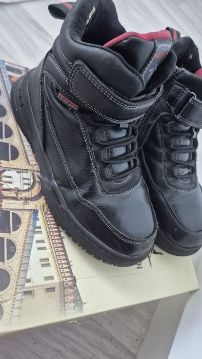 Продам обувь мальчиковый