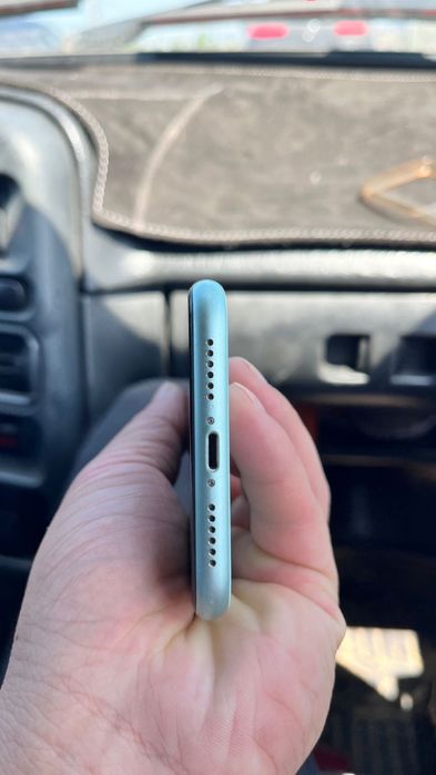 Айфон 11 64 гб срочно