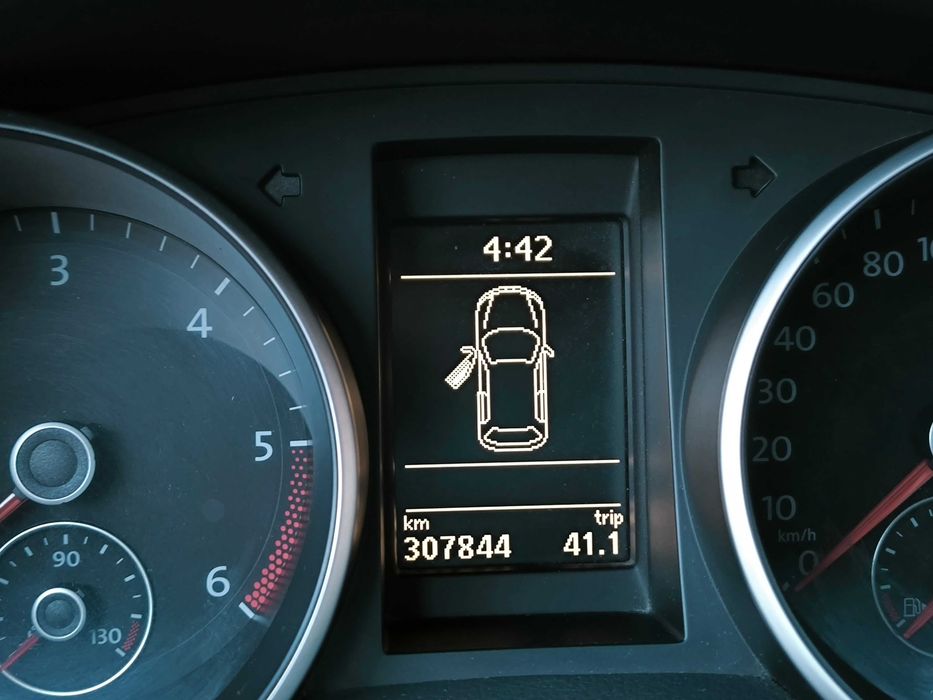 VOLKSWAGEN Golf 2011 — imagine 5