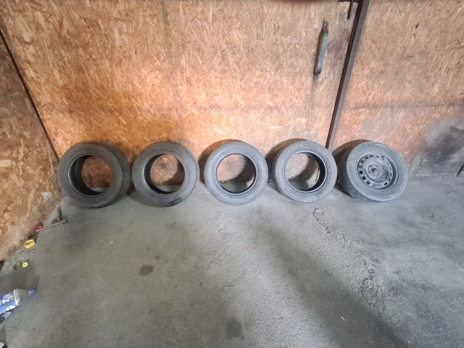 Продам.     Летние.    Шины.R15    Комплект.   И.   Запаску.