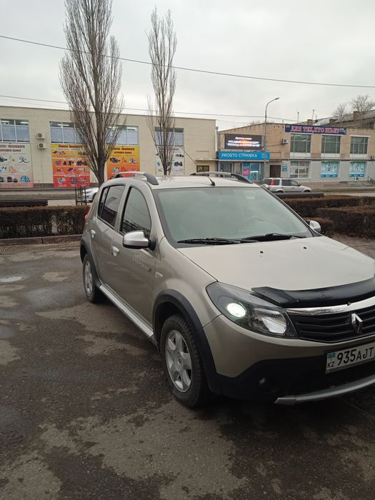 Продам Рено Сандеро стэпвей.